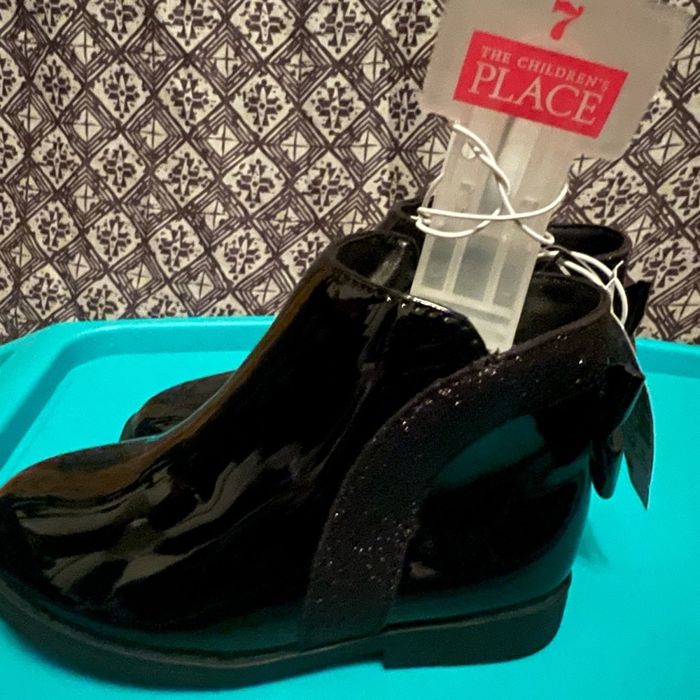Black Ankle Boots with Glitter Accent size 7